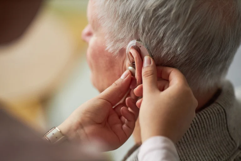 Identifying and Managing Hearing Loss-taevas